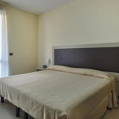 La Sfera Aparthotel